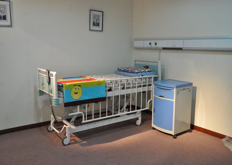 Tempat tidur rumah sakit pediatrik multi fungsi rumah sakit listrik dengan empat motor
